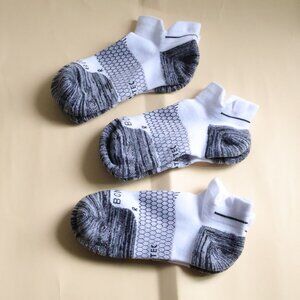 3-Pack | Bombas Women's Running Ankle Socks White Size M Comfortable